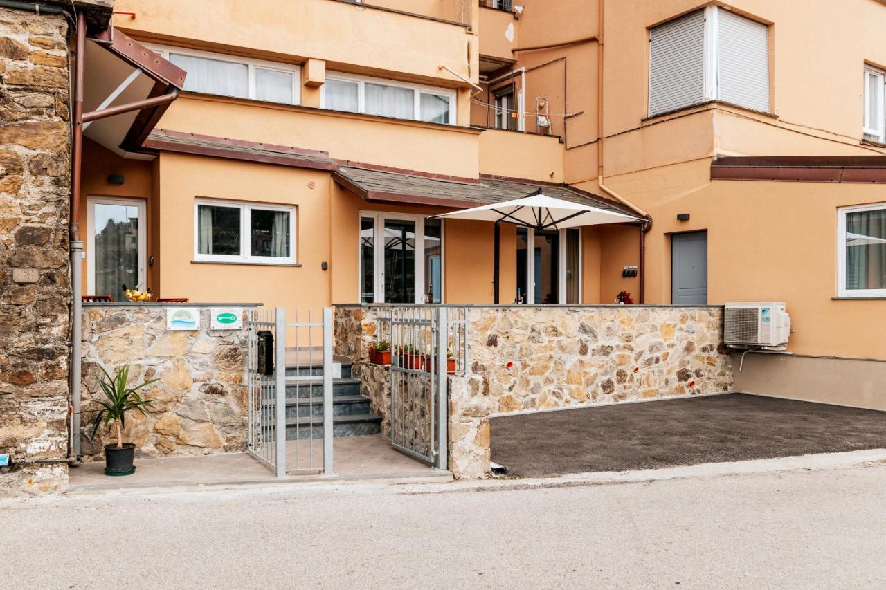 ホテル La Ripa リオマッジョーレ エクステリア 写真